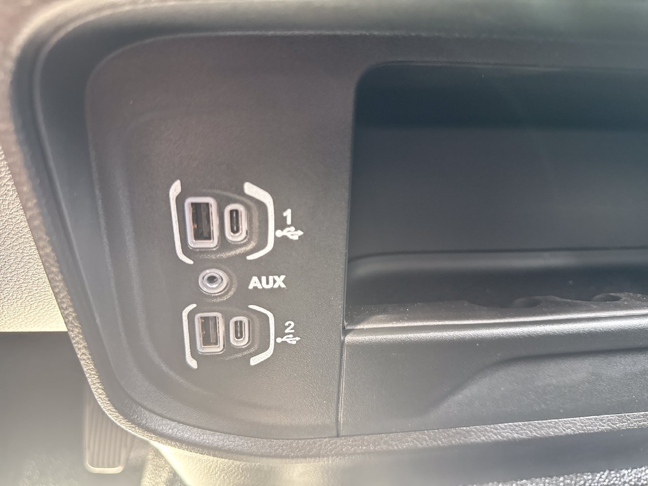 Used 2025 RAM 5500 4x4 Crew Cab image 27
