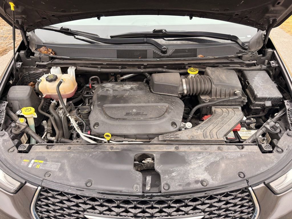 Used 2022 Chrysler Pacifica Touring-L image 48