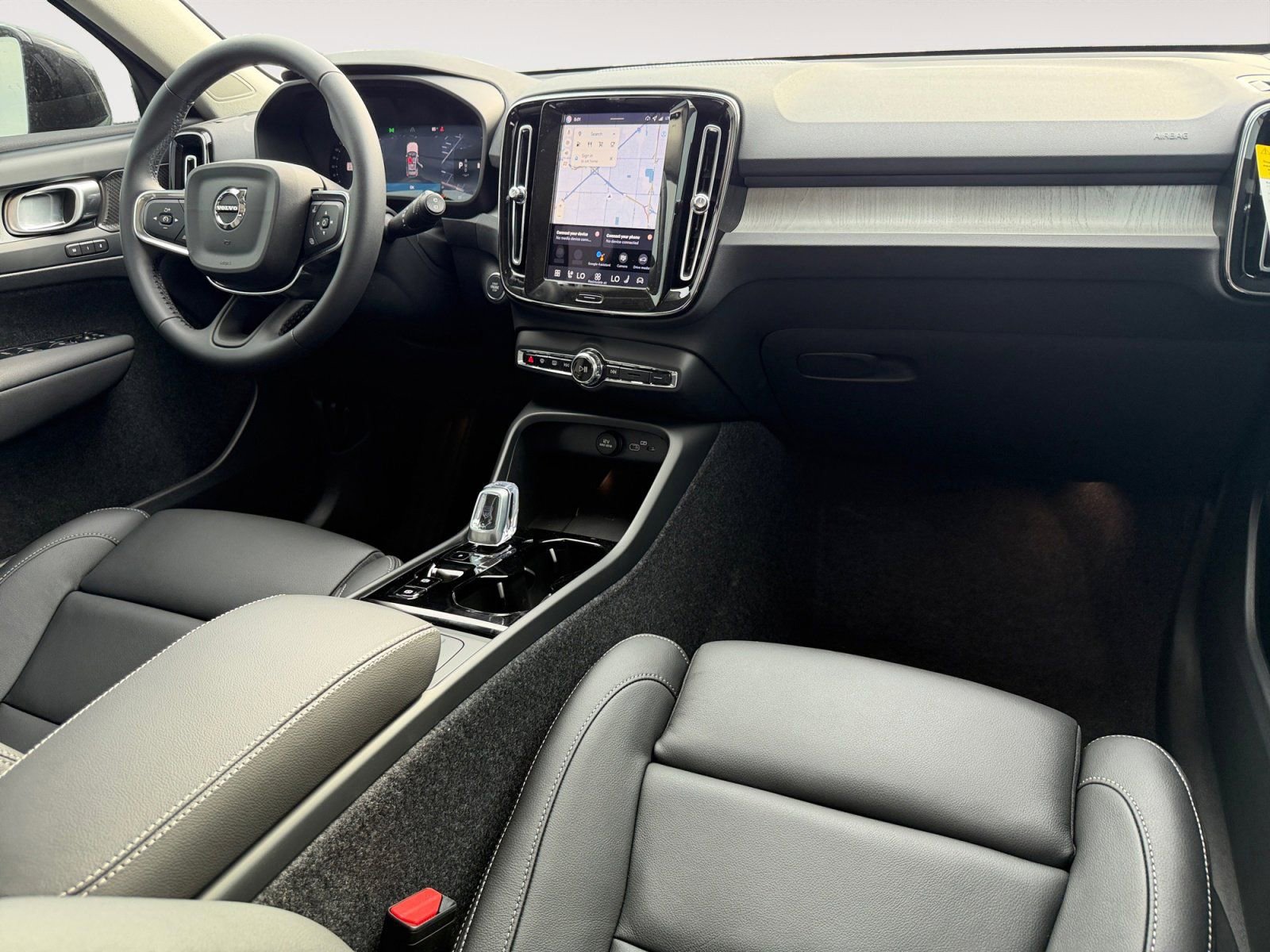 New 2026 Volvo XC40 B5 Ultra w/ Protection Package Premier image 10