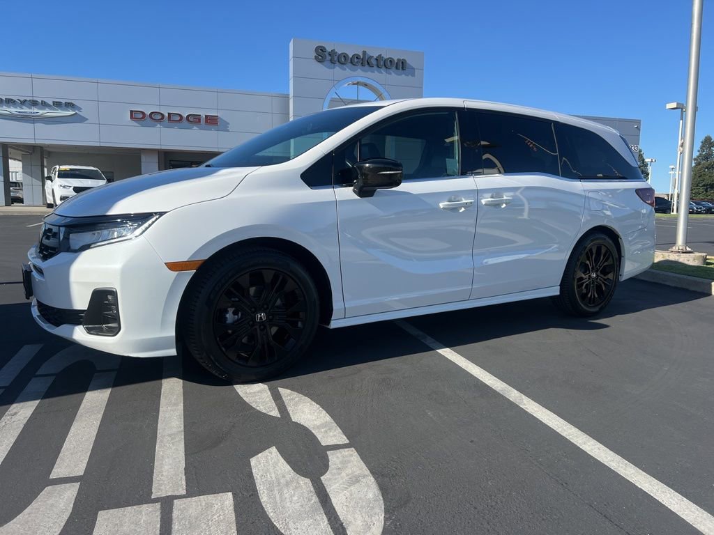 Used 2025 Honda Odyssey Sport-L image 2