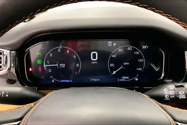 Used 2025 Jeep Grand Wagoneer L Series III w/ Rear-Seat Entertainment Group AWD/4WD image 28