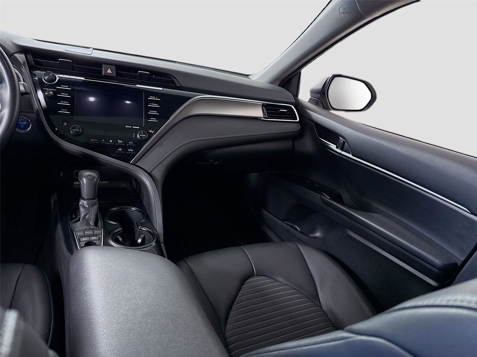 Used 2018 Toyota Camry SE w/ Audio Package FWD image 16