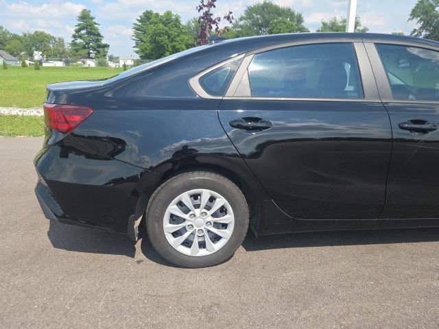 Used 2024 Kia Forte LX FWD image 8