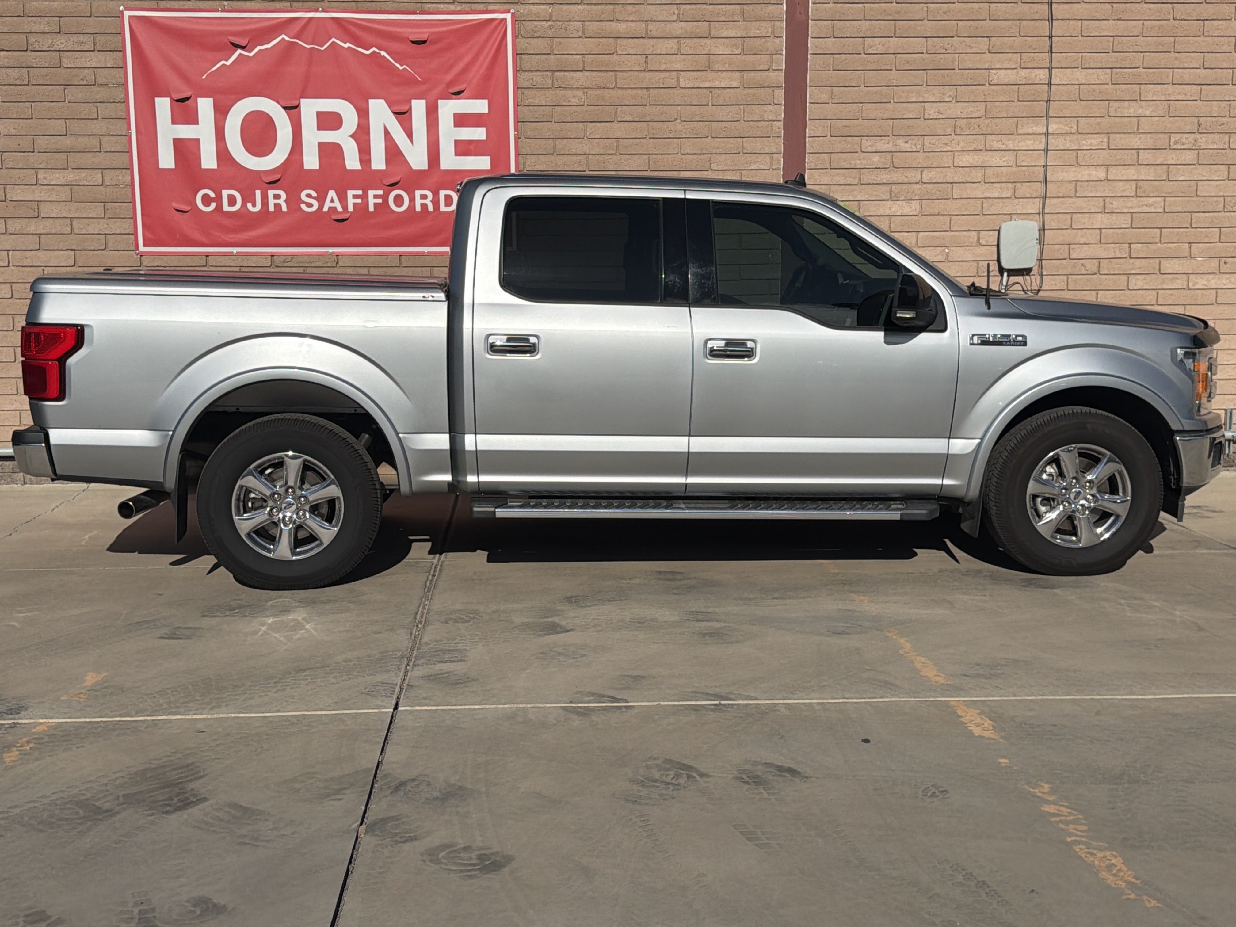 Used 2020 Ford F150 Lariat RWD image 4
