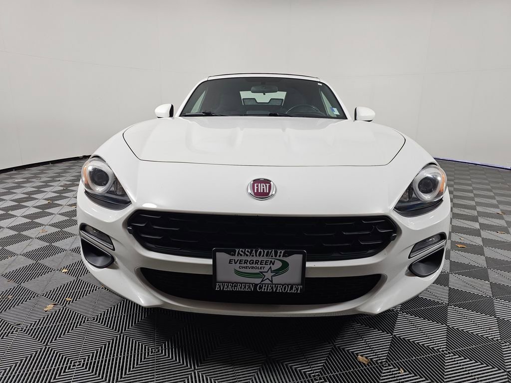 Used 2017 FIAT 124 Spider Classica image 2
