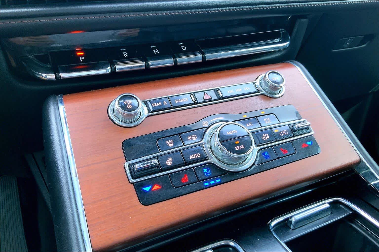 Used 2021 Lincoln Aviator Reserve w/ Equipment Group 210A AWD/4WD image 28
