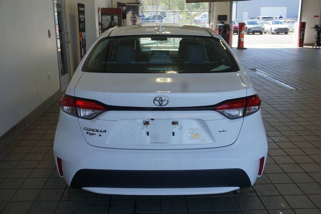 Used 2020 Toyota Corolla LE FWD image 5