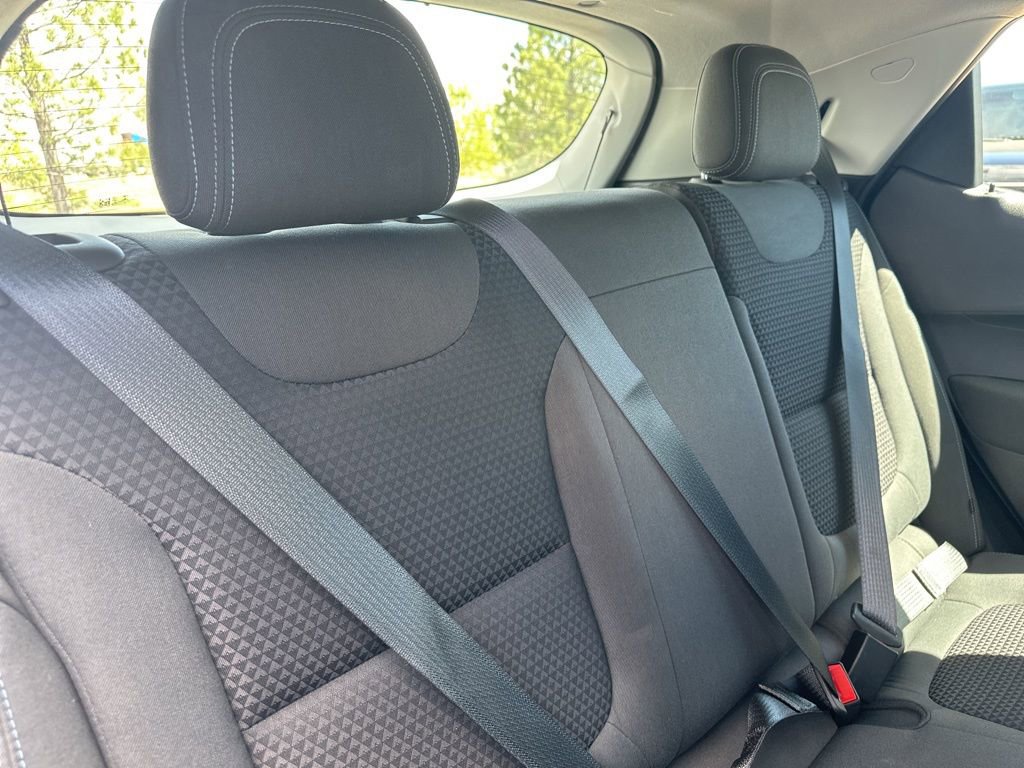 Used 2022 Chevrolet Bolt LT FWD image 26