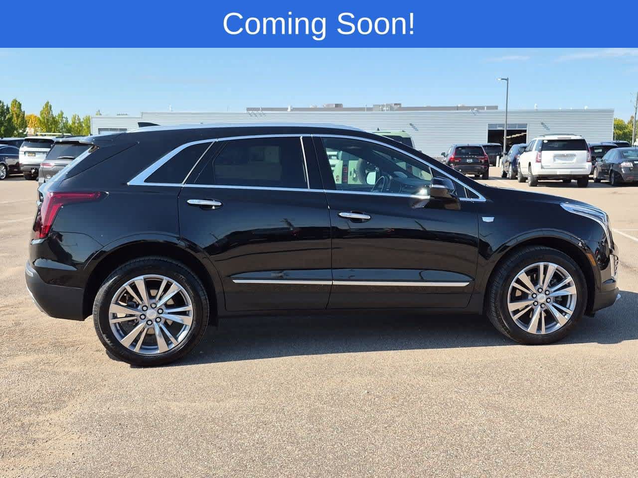 Used 2024 Cadillac XT5 Premium Luxury w/ LPO, Floor Liner Package AWD/4WD image 7