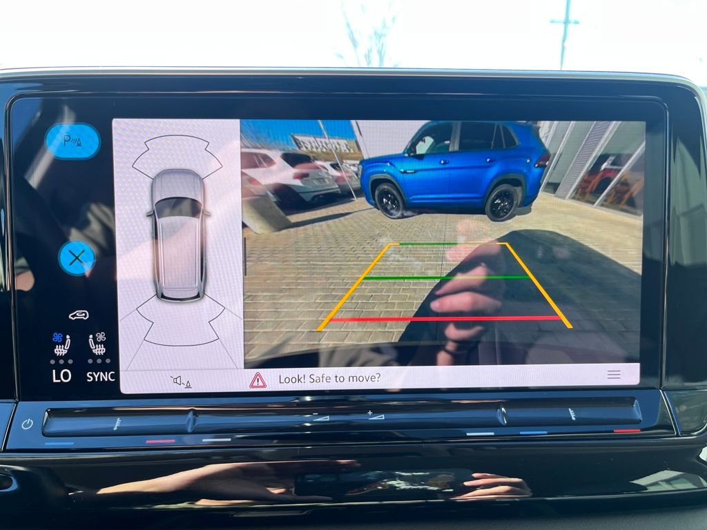 Certified 2025 Volkswagen Atlas SE image 22