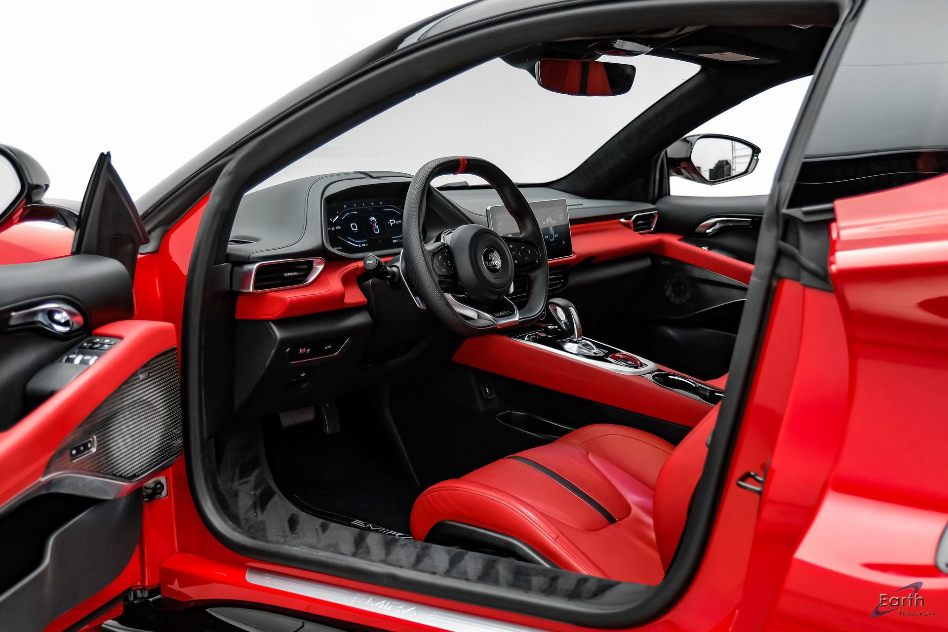 Used 2025 Lotus Emira RWD image 40