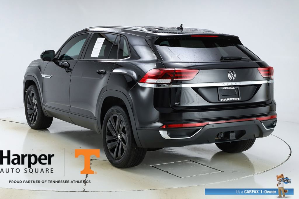 Used 2023 Volkswagen Atlas Cross Sport SE w/ Black Wheel Package image 45