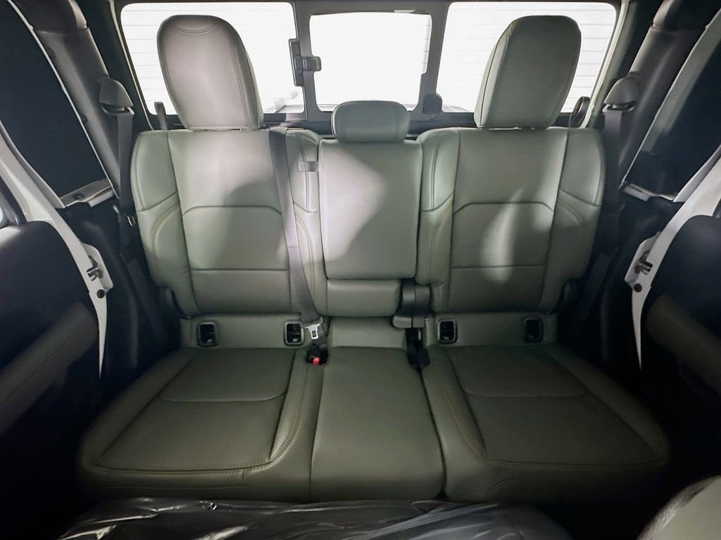 New 2026 Jeep Gladiator Mojave image 10