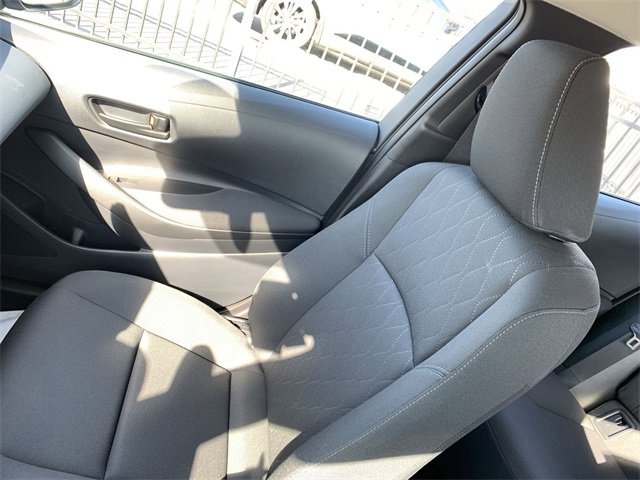 Used 2025 Toyota Corolla LE image 29