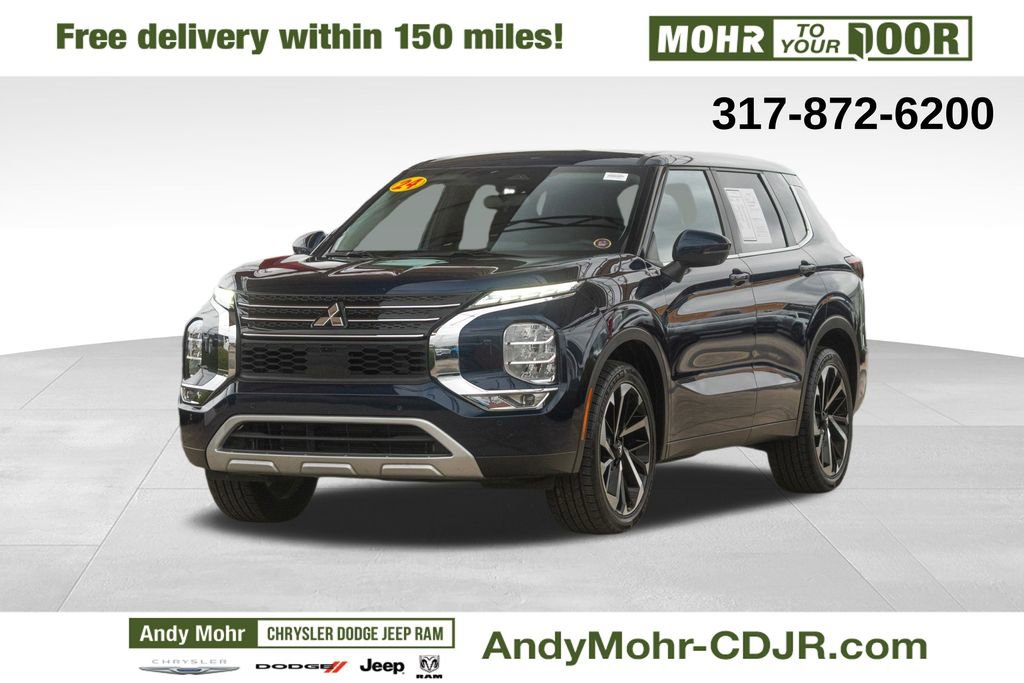 Used 2024 Mitsubishi Outlander SE Black Edition image 3