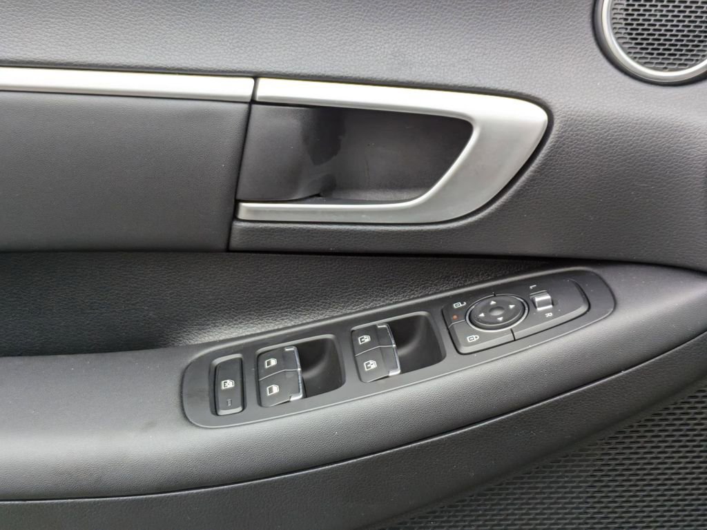 Used 2025 Hyundai Sonata SEL image 13