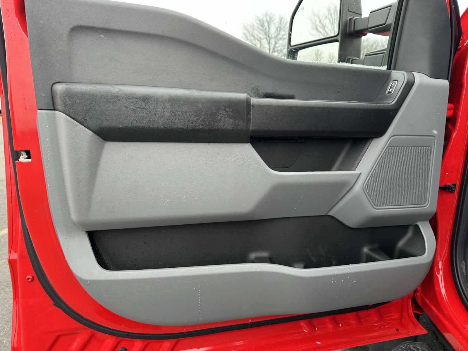 New 2025 Ford F550 2WD Regular Cab Super Duty image 8