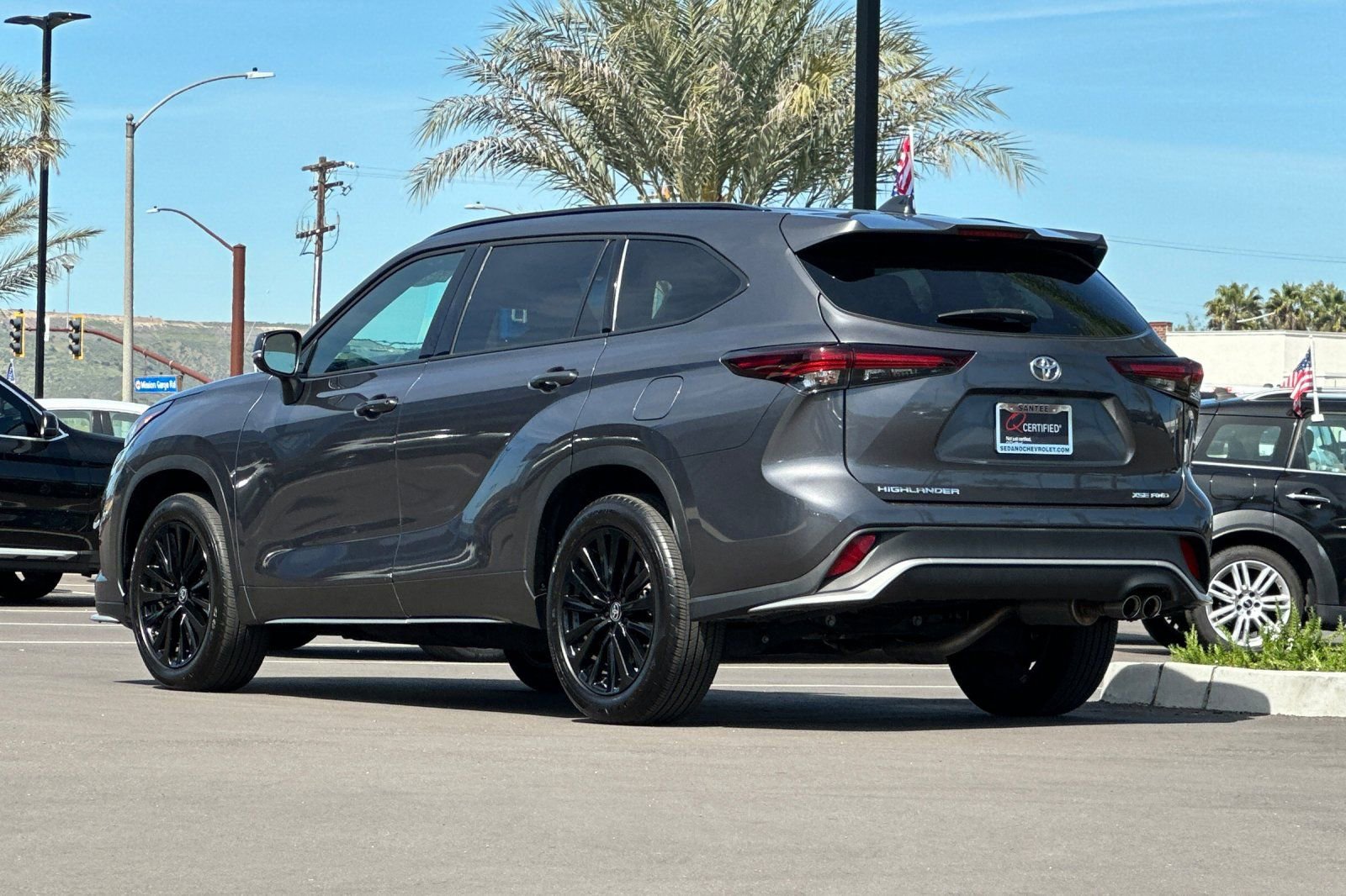 Used 2025 Toyota Highlander XSE image 6