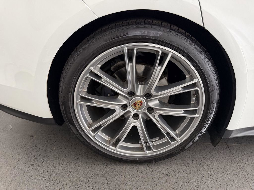 Used 2023 Porsche Panamera 4 Platinum Edition AWD/4WD image 12