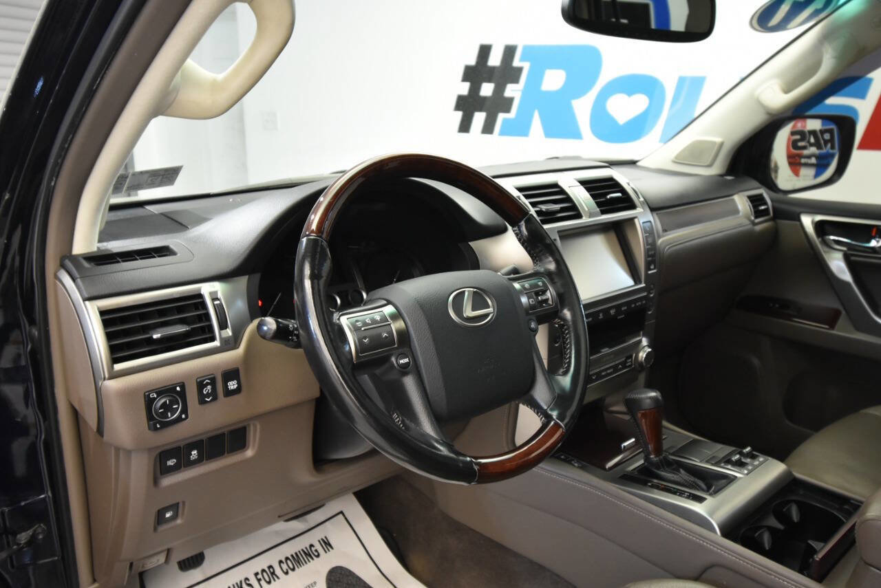 Used 2017 Lexus GX 460 Premium image 11