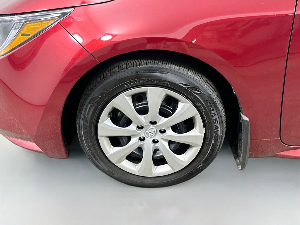 Used 2025 Toyota Corolla LE image 8