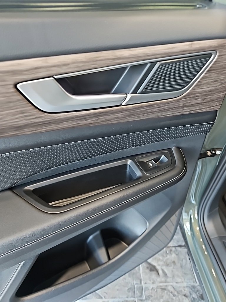 New 2026 Volkswagen Atlas SEL image 23