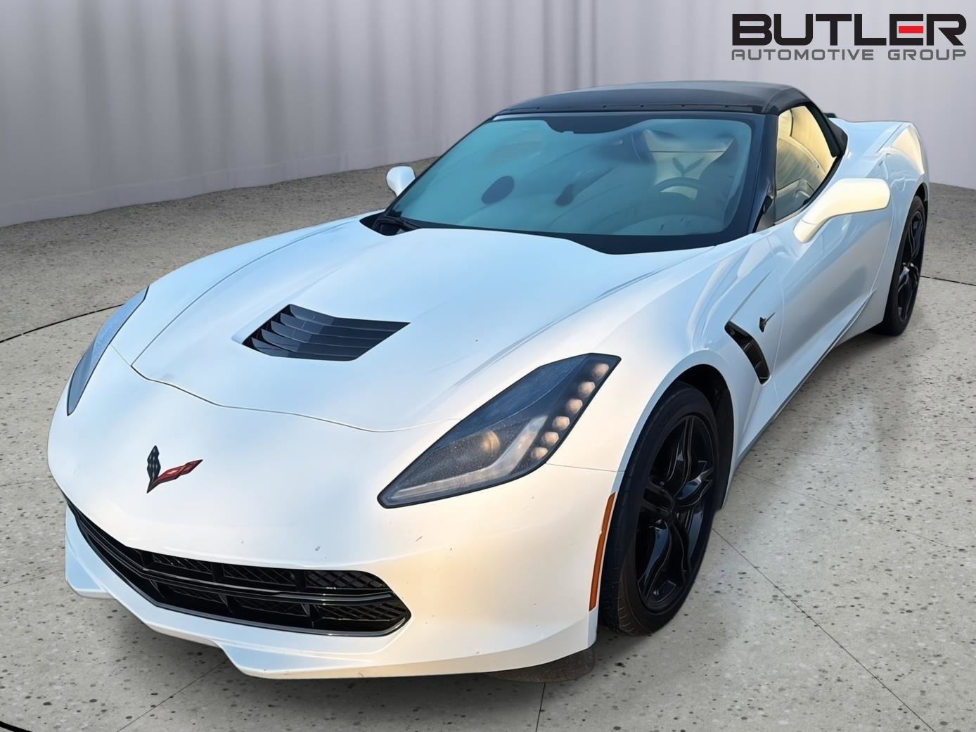 Used 2017 Chevrolet Corvette Stingray Convertible w/ Carbon Flash Badge Package RWD video 1