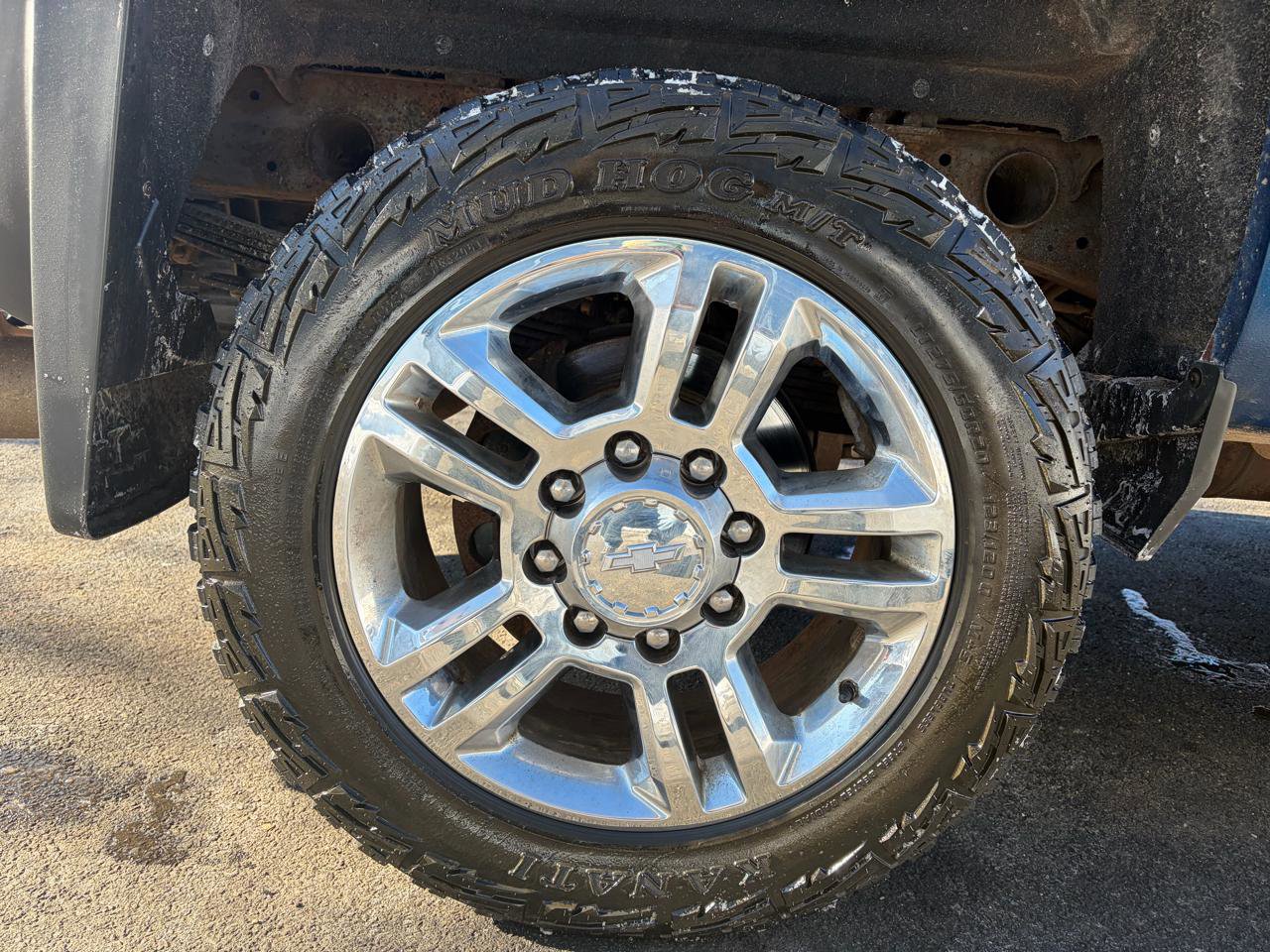 Used 2019 Chevrolet Silverado 2500 High Country w/ Duramax Plus Package AWD/4WD image 19