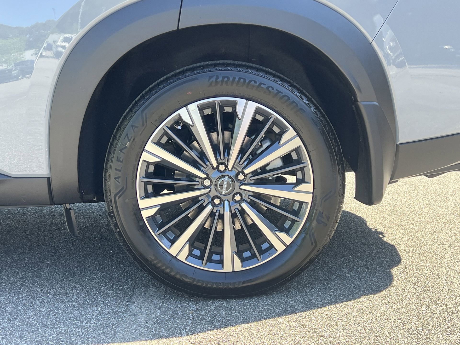 New 2026 Nissan Pathfinder Platinum image 28