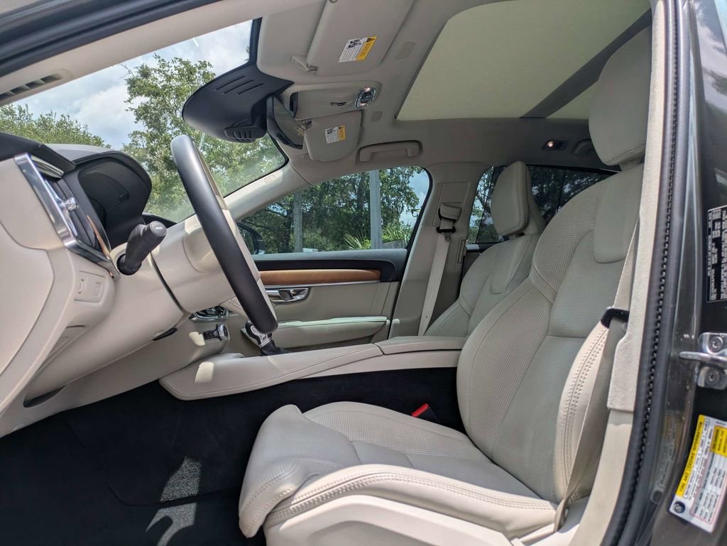Used 2020 Volvo S90 T6 Inscription AWD/4WD image 2