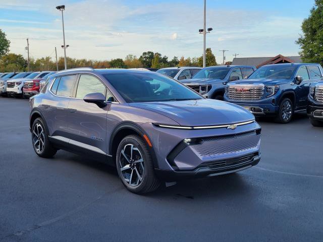 New 2026 Chevrolet Equinox EV LT image 2