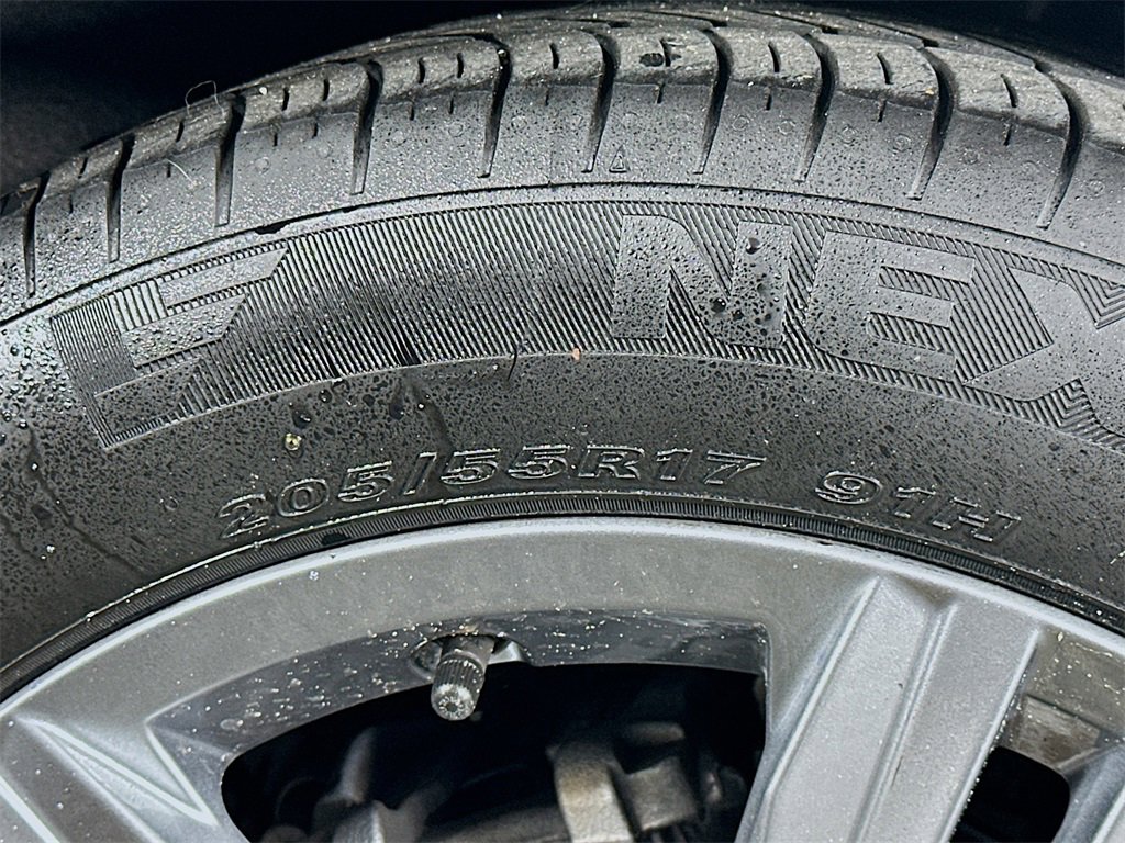 Used 2024 Volkswagen Jetta SE image 31