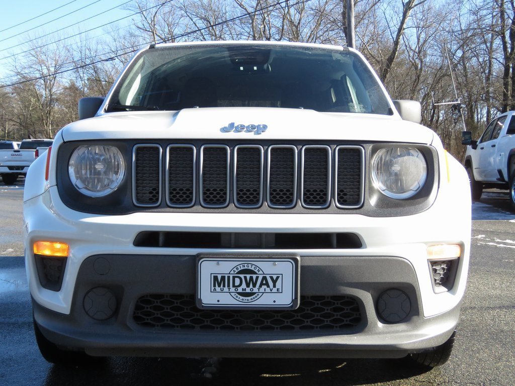 Used 2023 Jeep Renegade Latitude image 2