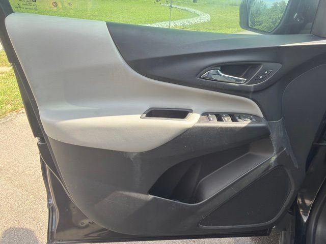 Used 2020 Chevrolet Equinox LS FWD image 16