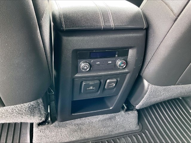Used 2023 Chevrolet Traverse LT w/ LT Premium Package AWD/4WD image 29