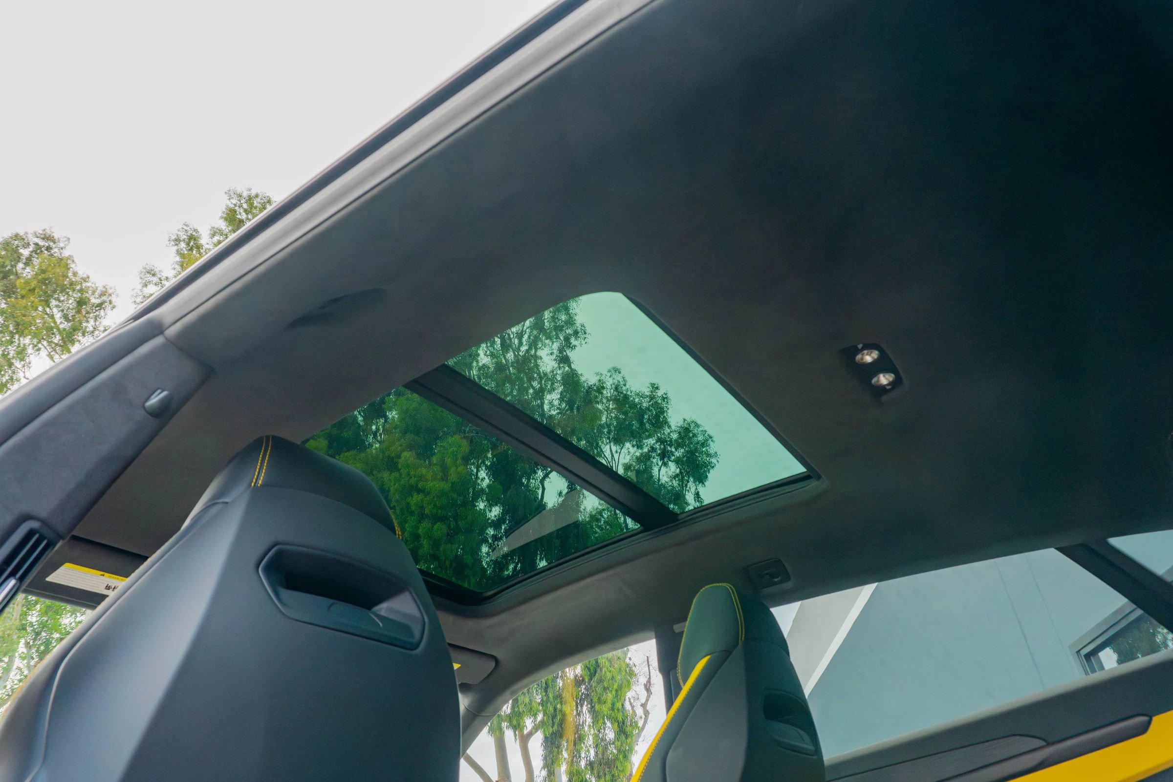 Used 2025 Lamborghini Urus SE image 59