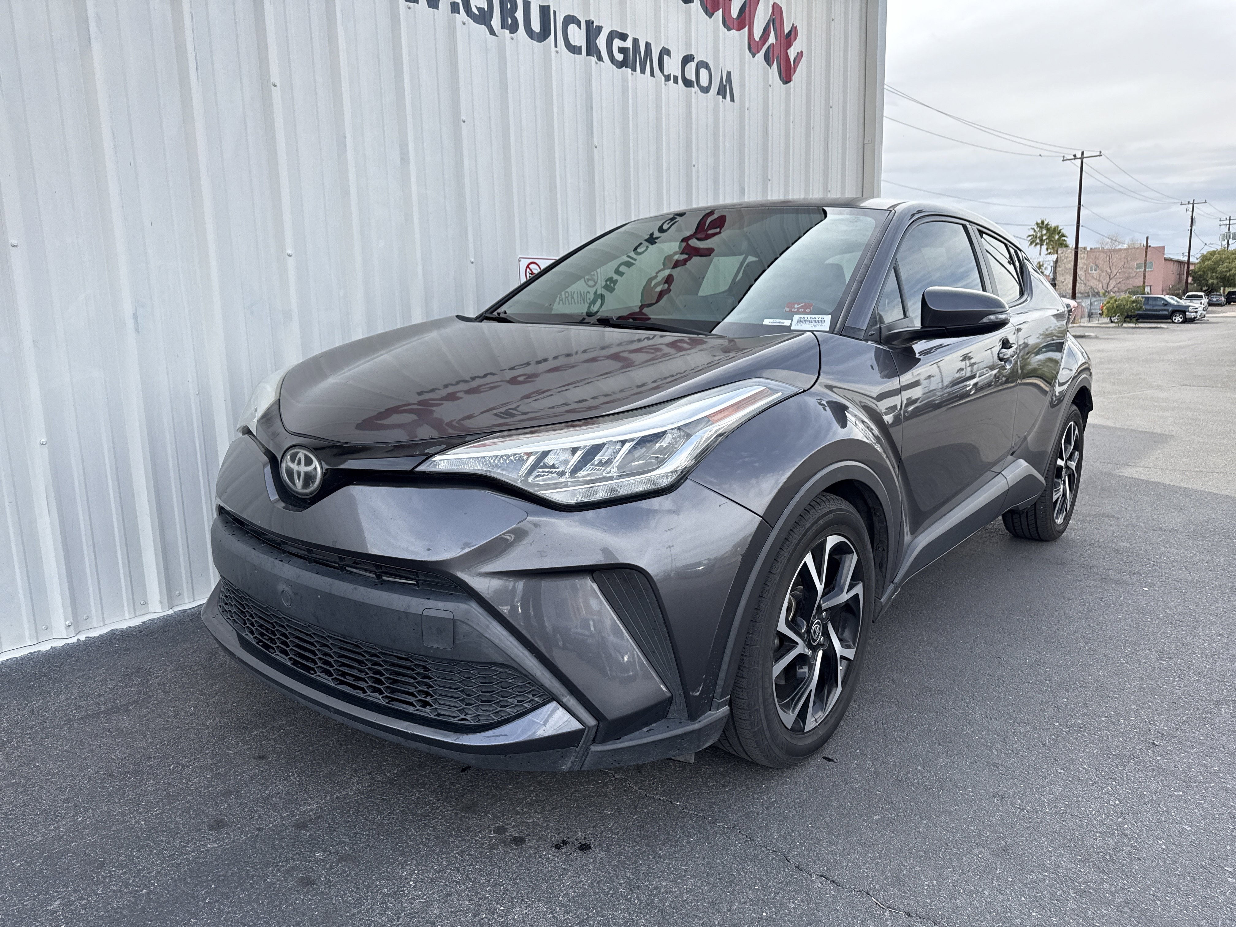 Used 2020 Toyota C-HR XLE image 5