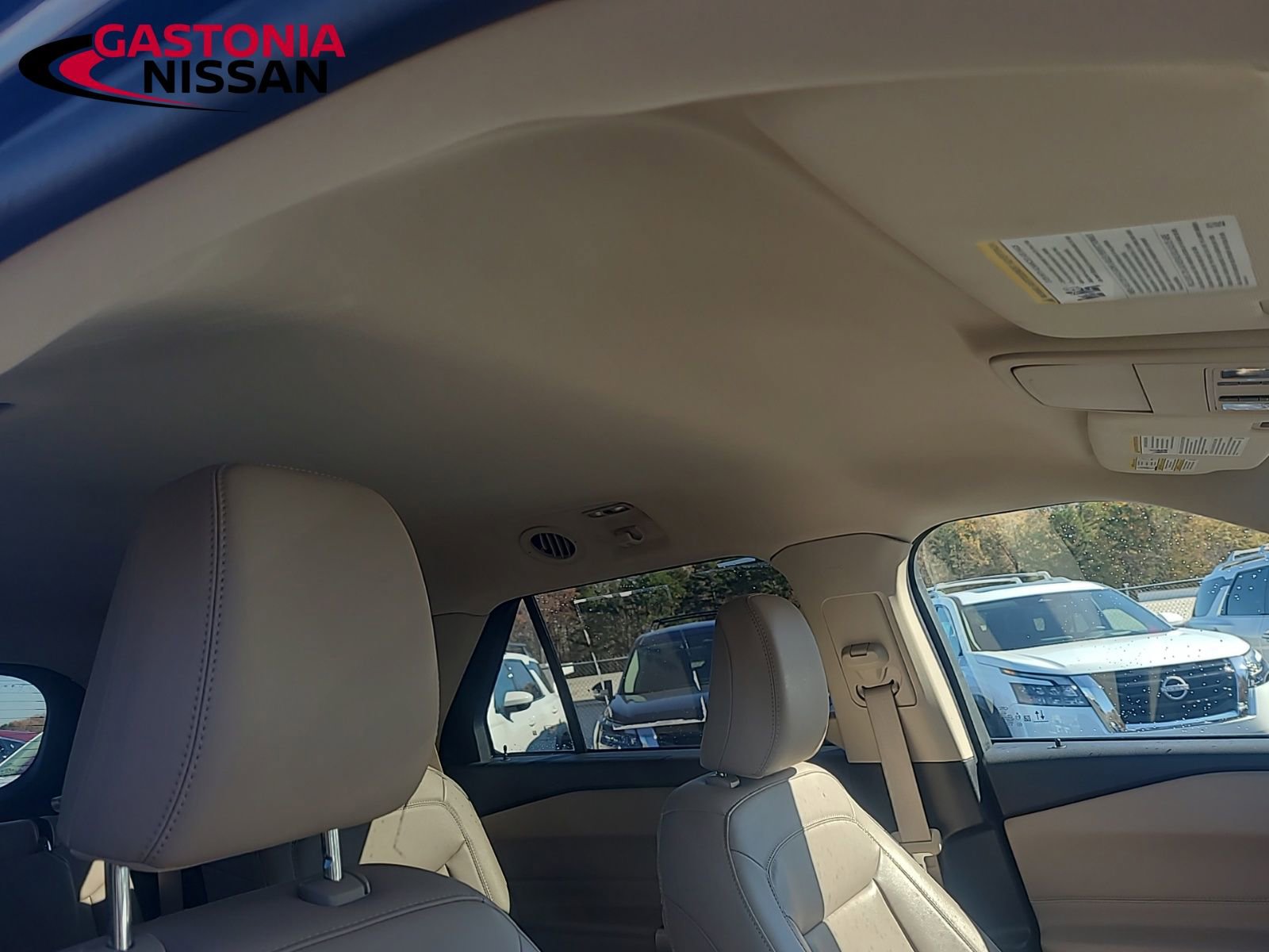 Used 2022 Ford Explorer XLT w/ Equipment Group 202A image 25