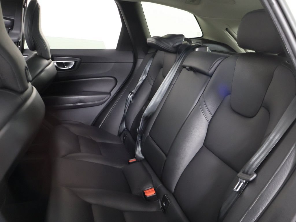 Used 2023 Volvo XC60 B5 Plus w/ Climate Package AWD/4WD image 35