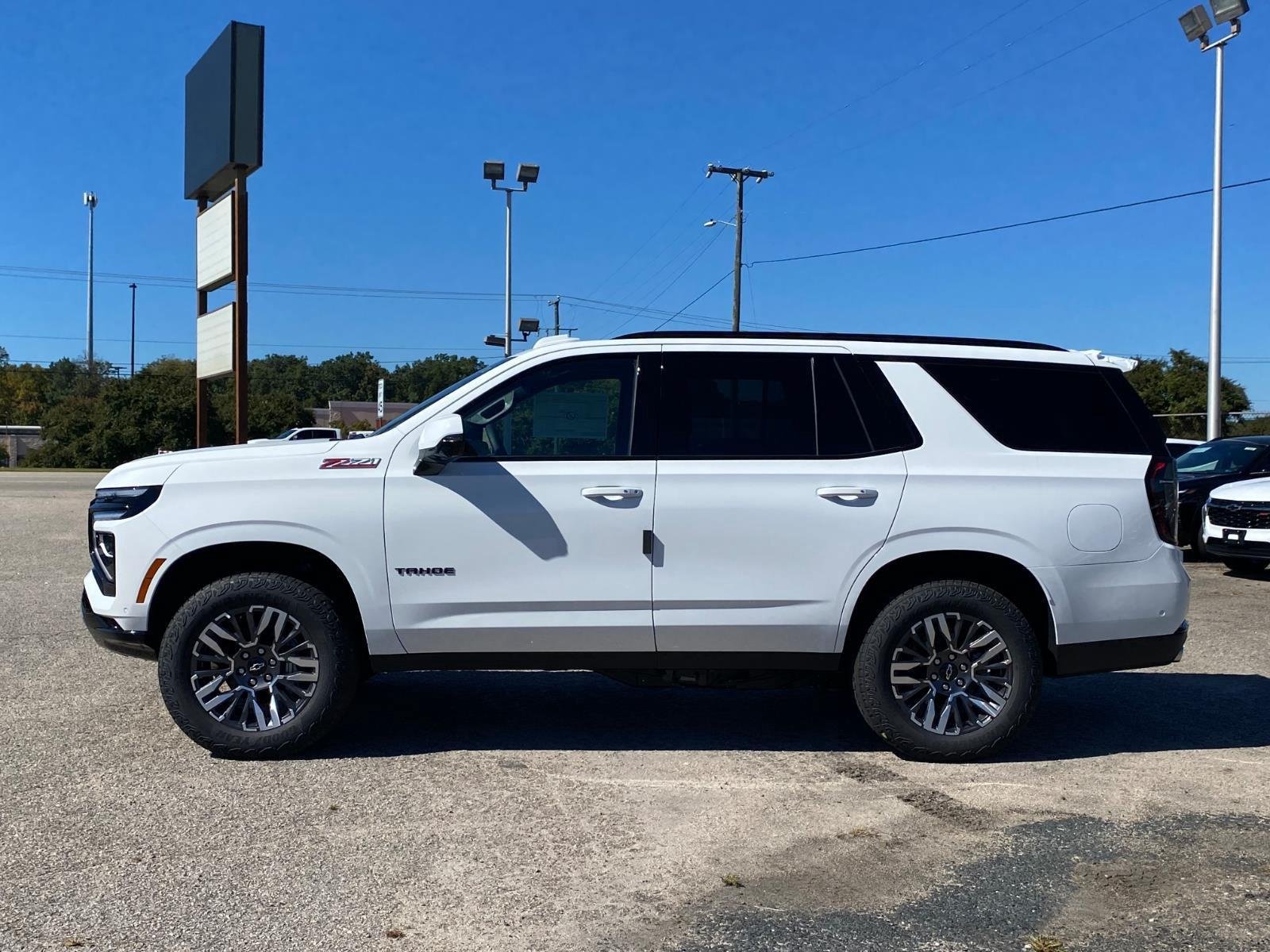 New 2027 Chevrolet Tahoe Z71 w/ Comfort Package AWD/4WD image 3