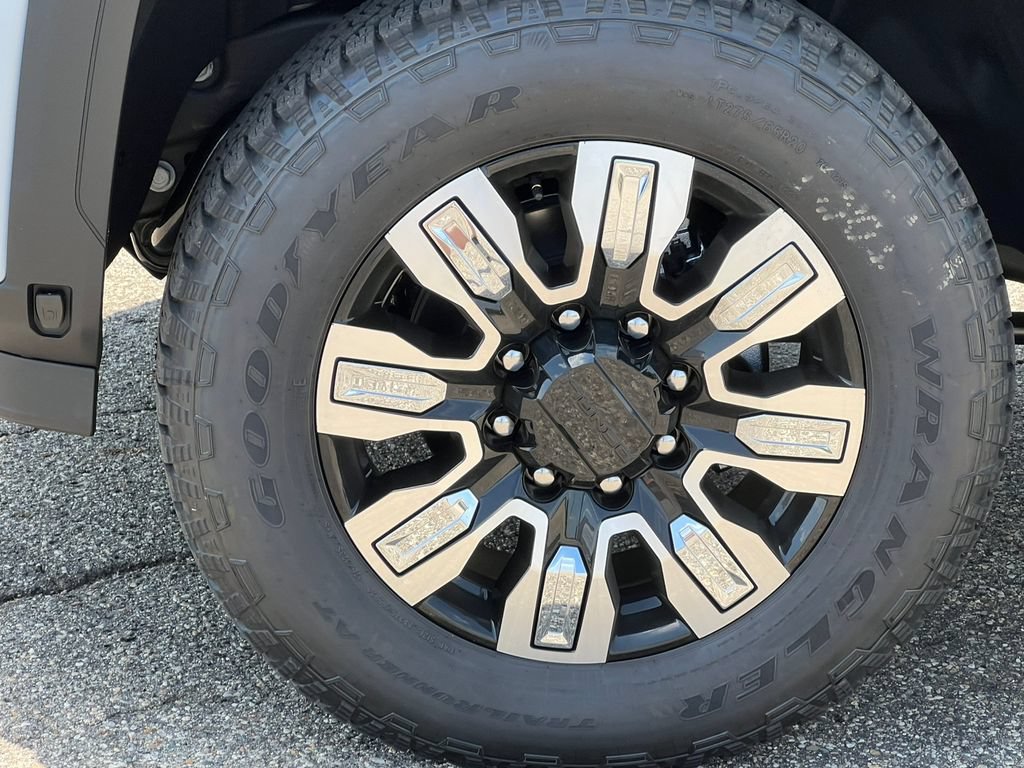 New 2026 GMC Sierra 2500 Denali w/ Denali Reserve Package AWD/4WD image 16