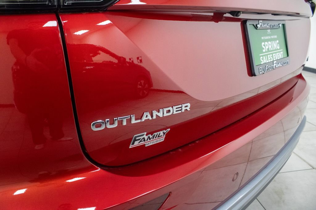 New 2026 Mitsubishi Outlander SEL image 6