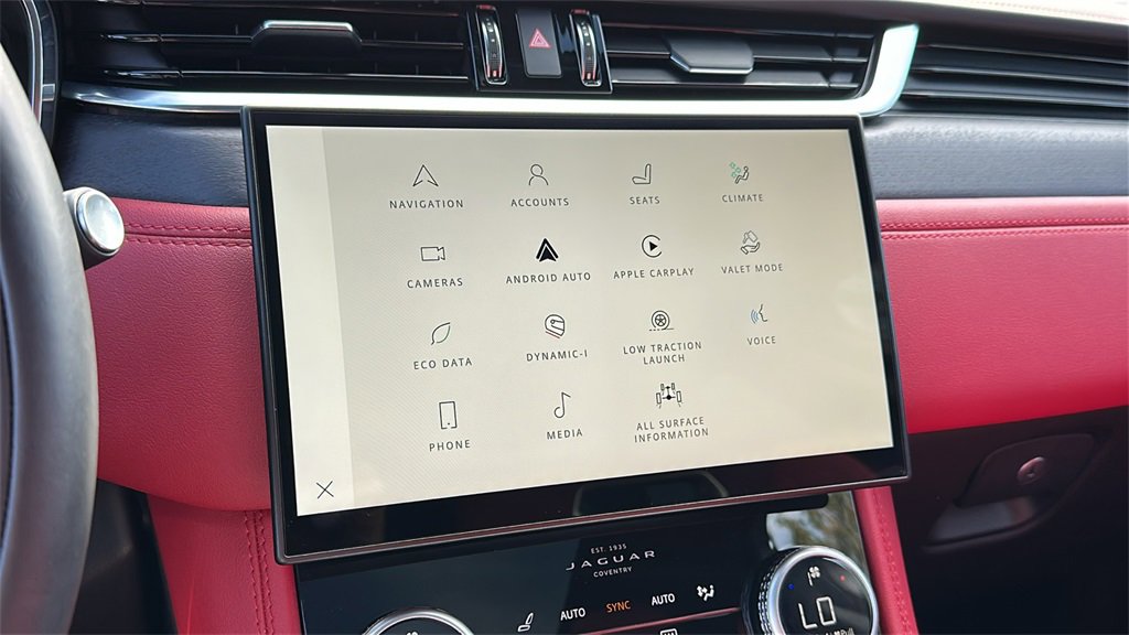 Certified 2024 Jaguar F-PACE R-Dynamic S image 19