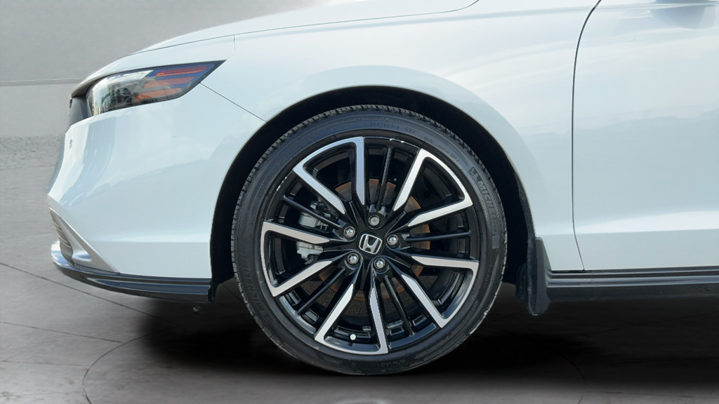 Used 2024 Honda Accord Touring image 25