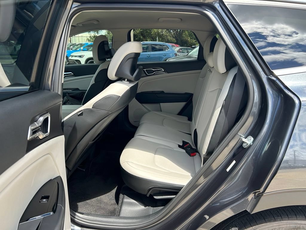 Used 2024 Kia Sportage EX FWD image 44