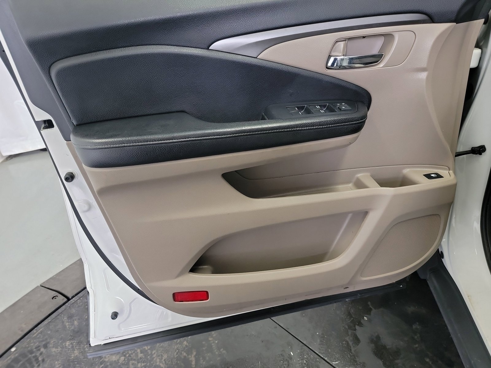 Used 2019 Honda Ridgeline RTL-T image 3