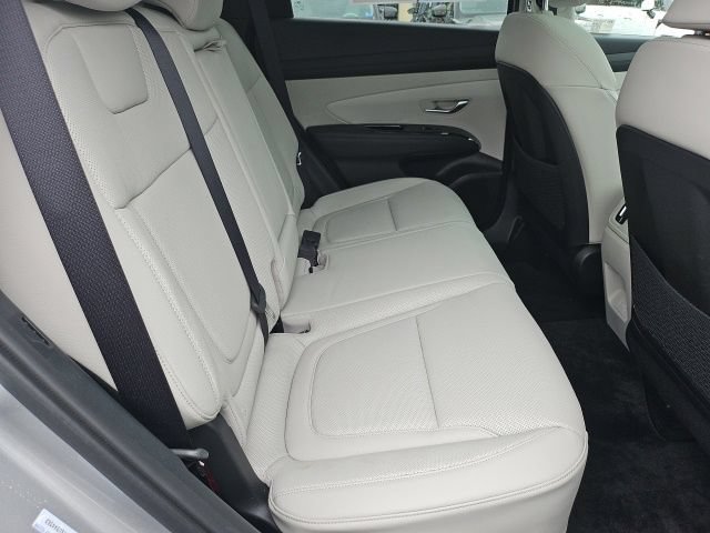 Used 2025 Hyundai Tucson Limited AWD/4WD image 22
