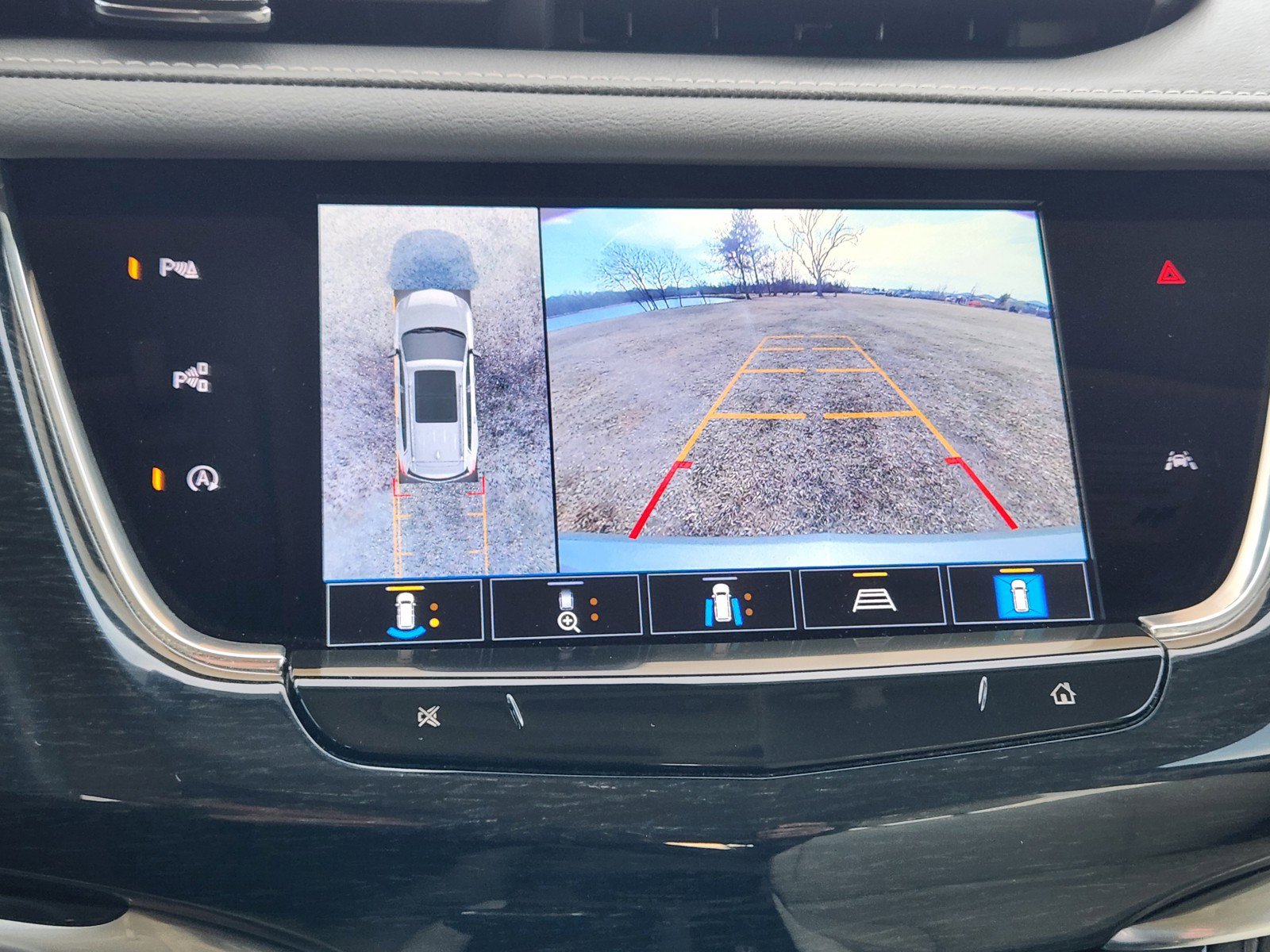 Certified 2023 Cadillac XT6 Premium Luxury w/ Technology Package image 8