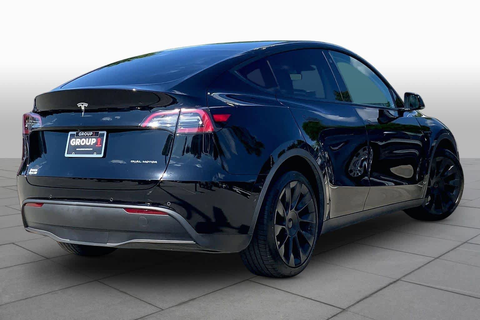 Used 2021 Tesla Model Y Long Range AWD/4WD image 12