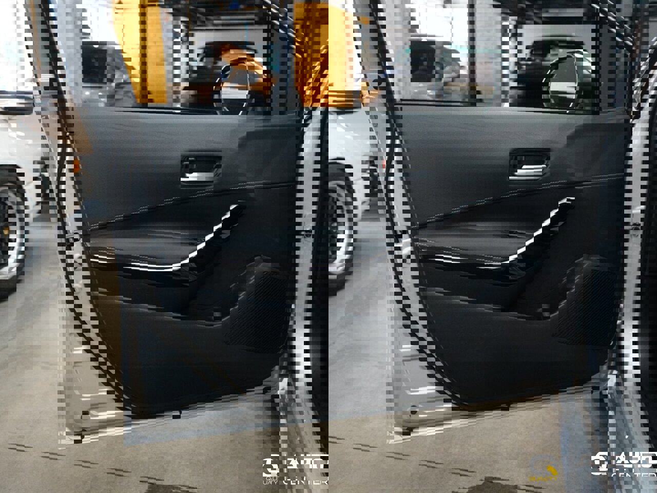 Used 2019 Toyota Corolla XSE FWD image 10